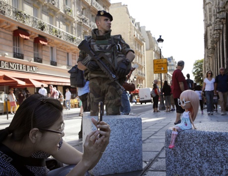 فرنسا : القبض على مجموعة نسائية مرتبطة بـ «داعش»