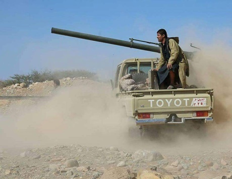 الحرس الثوري الإيراني يقر بتزويد الحوثيين بصواريخ متطورة