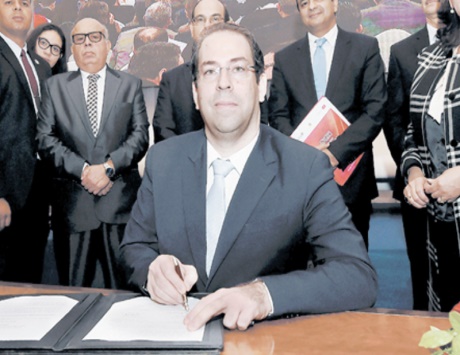 البرلمان التونسي يصوت ضد الإجراءات الضريبية على المحامين