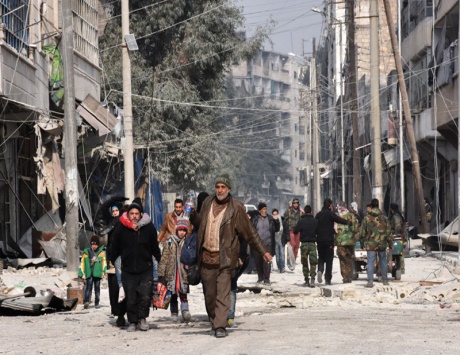 معركة حلب تدخل مرحلتها الأخيرة.. ومجزرة في حماة