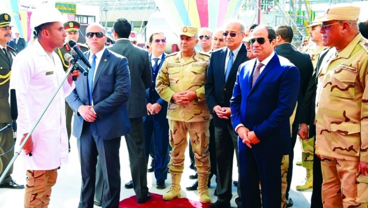 السيسي: اقتصاد الجيش لا يتعدّي 2% من ميزانية مصر