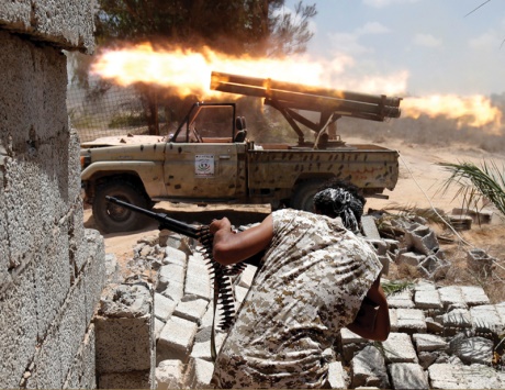 الجيش الليبي يحرر سرت بعد انهيار «داعش» واستسلام عناصرها