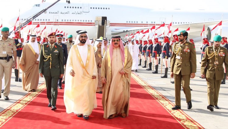 محمد بن راشد يصل المنامة للمشاركة في القمة الخليجية الـ 37