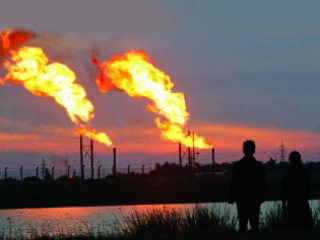 «أوبك» تتوقع تراجع مخزونات النفط مع تطبيق خفض الإنتاج