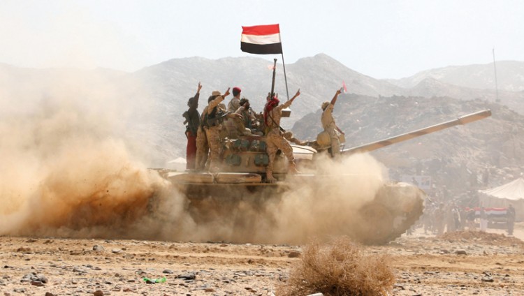 الجيش اليمني يحرّر «الدفاع الجــــــــوي» في المخاء ويتقدم إلى المحجر بإسناد التحالف