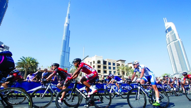 128 دراجاً على خط انطلاق «طواف دبي» اليوم