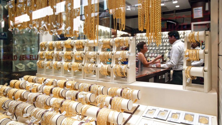 ارتفاعات تصل إلى 11.5 درهماً في سعر غرام الذهب محلياً خلال عام