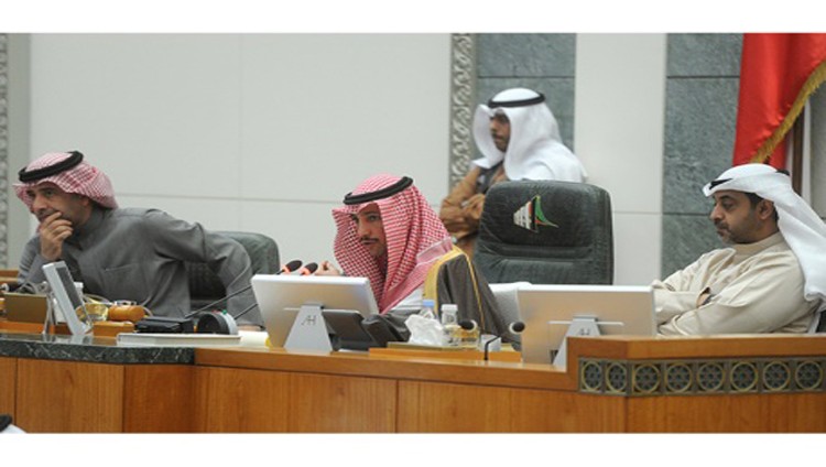 سباب وشتائم في جلسة صاخبة في البرلمان الكويتي