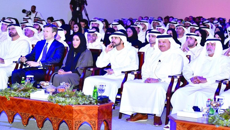 حمدان بن محمد يشهد افتتاح منتدى الدبلوماسية العامة والاتصال الحكومي