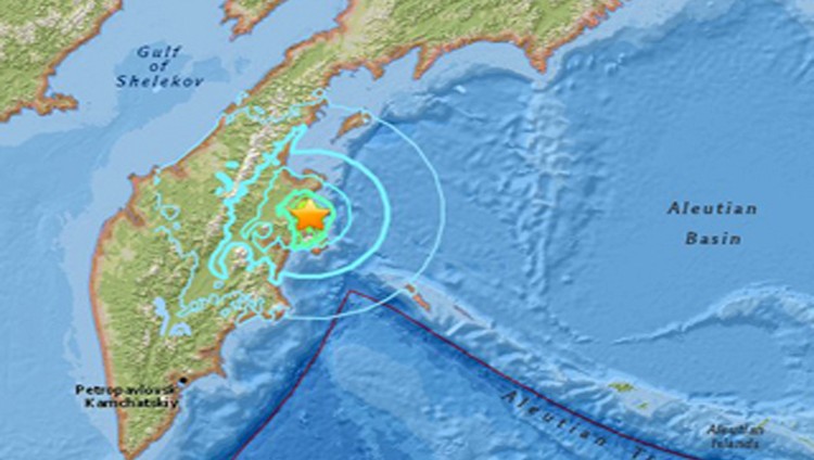 «الطوارئ الروسية» تنفي وجود خطر «تسونامي» بعد الزلزال