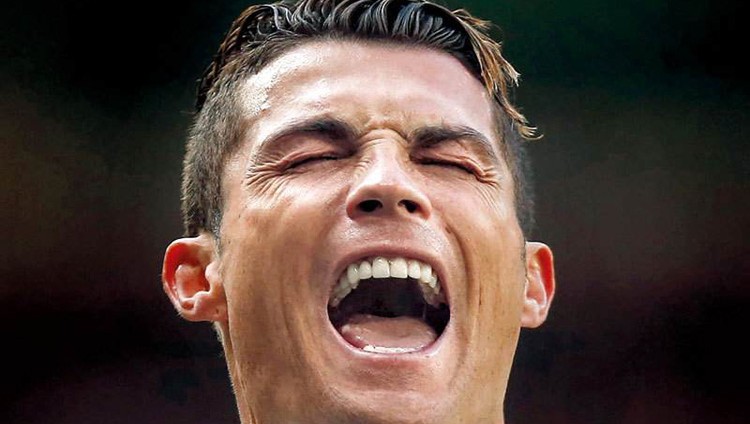 “كريستيانو رونالدو” أول لاعب في التاريخ يسجل 100 هدف بدوري أبطال أوروبا؟