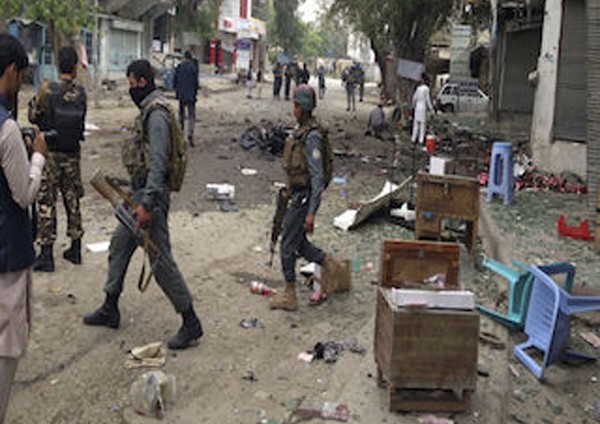 طالبان تقتل 20 شرطياً في هجوم واسع النطاق