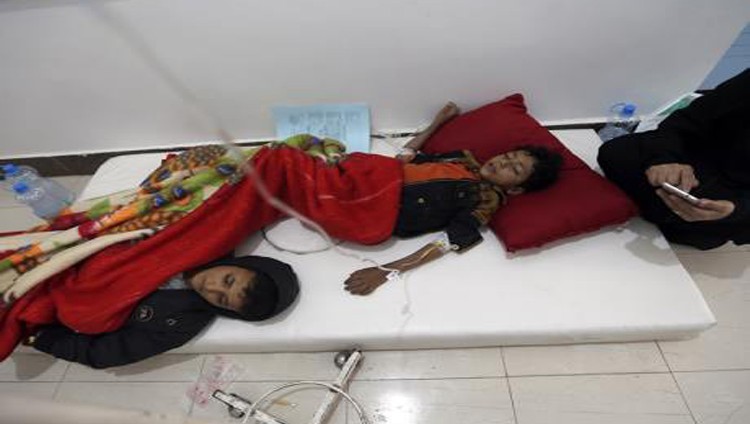 الكوليرا المتفشية ترسم أسوأ أزمة صحية في اليمن
