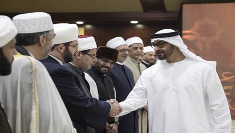 محمد بن زايد: الإمارات بقيادة خليفة ستبقى منارة للخير تشعّ تسامحاً وسلاماً