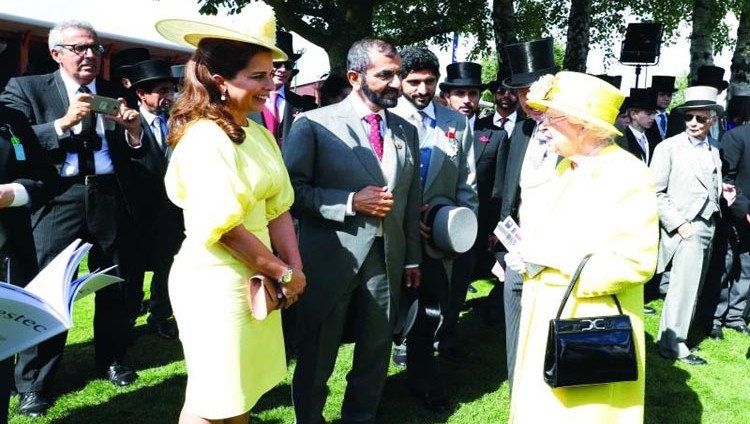 محمد بن راشد يبحث مع ملكة بريطانيا تعزيز التعاون