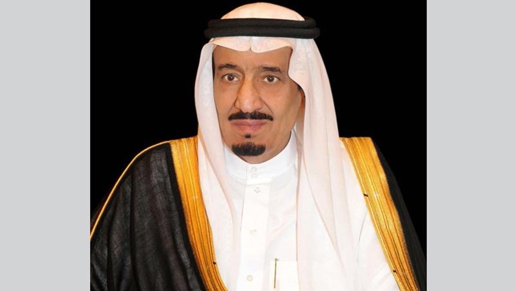 خادم الحرمين الشريفين يوجه بمراعاة الحالات الإنسانية للأسر المشتركة السعودية القطرية