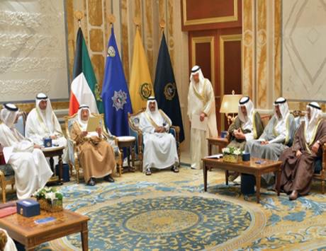 الكويت تطرح صيغة «توافقية» للتفاوض والحوار في القاهرة
