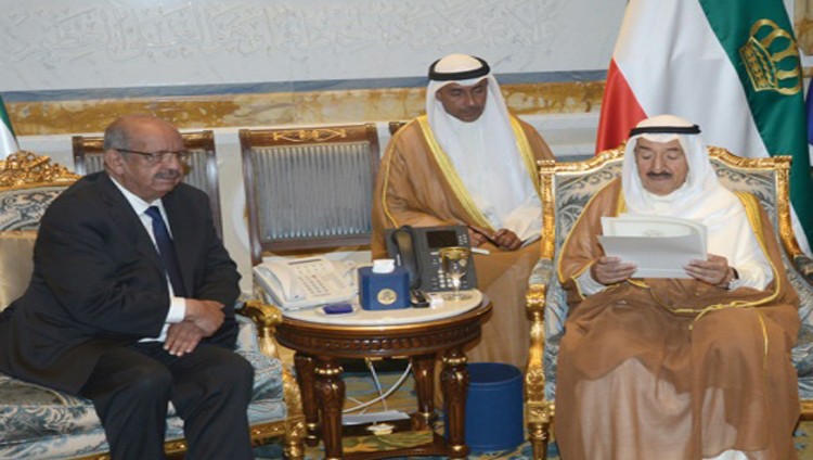 رسالتان من أمير الكويت إلى الملك سلمان والسيسي بشأن أزمة قطر