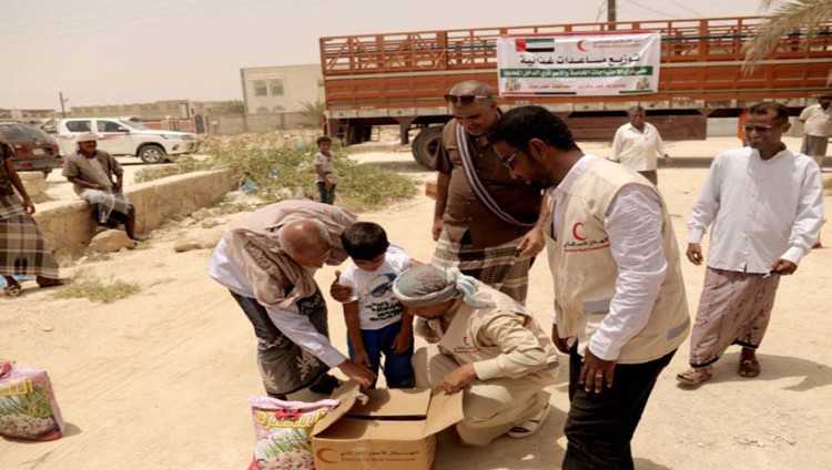 الهلال الأحمر الإماراتي يدعم أصحاب الأمراض المزمنة وذوي الإعاقة في اليمن