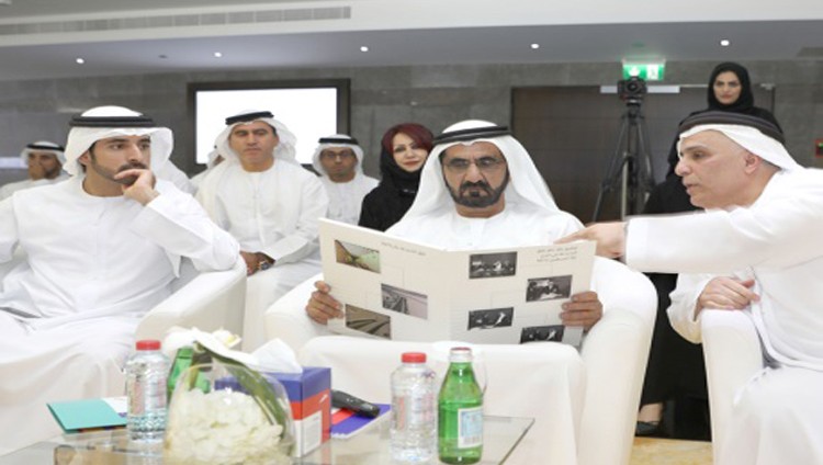 محمد بن راشد يعتمد حزمة مشاريع حيوية تنفذها «طرق دبي»