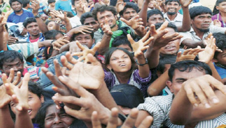 استمرار حرائق قرى الروهينجا وتدفق اللاجئين على بنجلاديش
