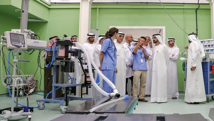 محمد بن راشد يزور مستشفى دبي للجمال