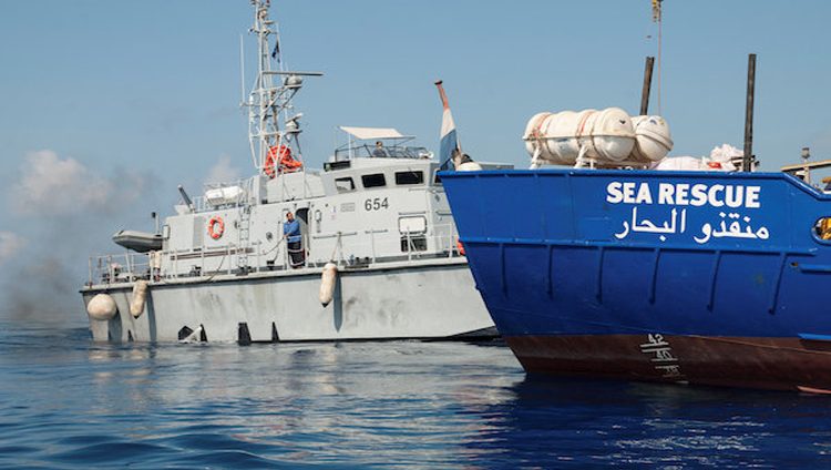إنقاذ 99 مهاجراً وانتشال 5 جثث قبالة سواحل غرب ليبيا