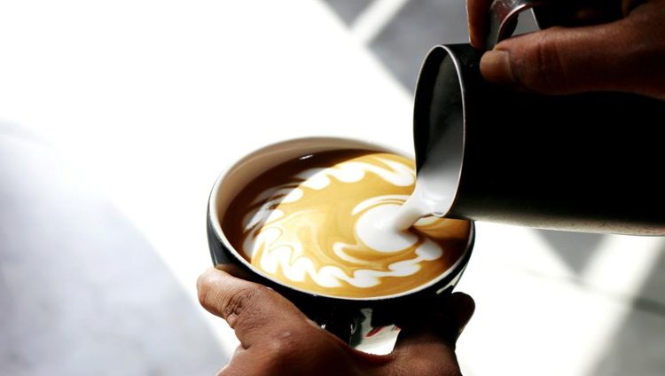 مهرجان القهوة والشاي العالمي يستضيف بطولة الإمارات الوطنية للباريستا