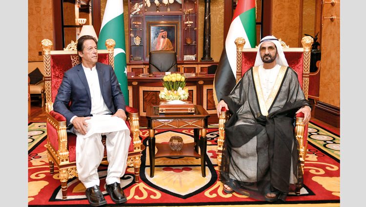 محمد بن راشد ومحمد بن زايد يبحثان مع رئيس وزراء باكستان تعزيز التعاون بين البلدين