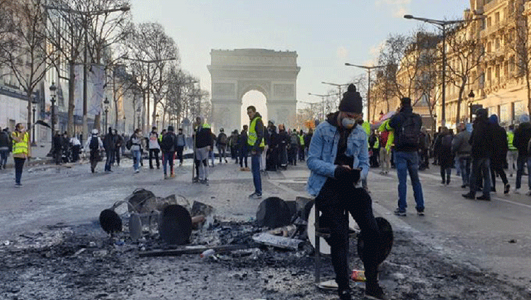 أعمال عنف في احتجاجات السترات الصفراء بفرنسا
