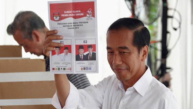 الإندونيسيون يدلون بأصواتهم لانتخاب رئيس وبرلمان