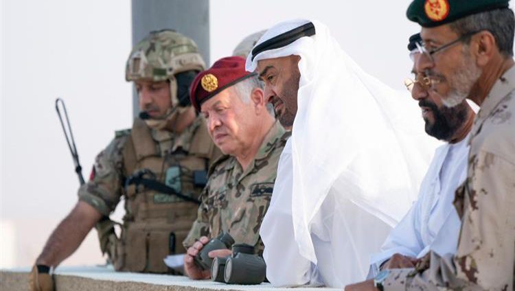 محمد بن زايد وعبدالله الثاني يشهدان جانباً من التمرين العسكري الإماراتي – الأردني