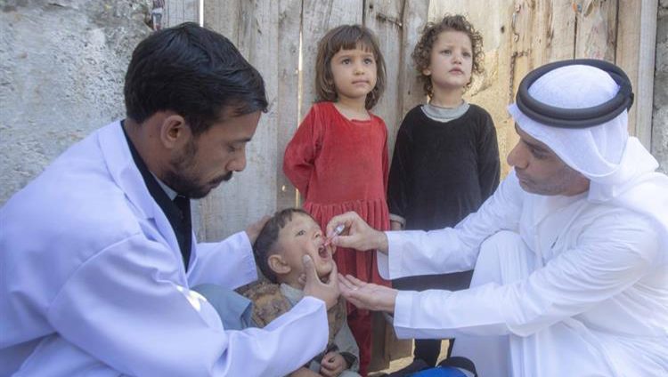 بتوجيهات رئيس الدولة إعطاء أكثر من 407 ملايين جرعة تطعيم لأطفال باكستان ضد شلل الأطفال Hatt Post هات بوستhatt Post هات بوست