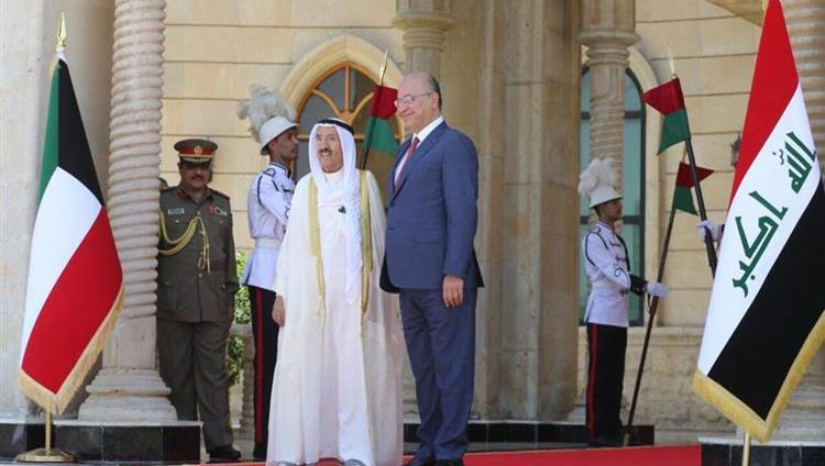 أمير الكويت يصل إلى بغداد في زيارة رسمية