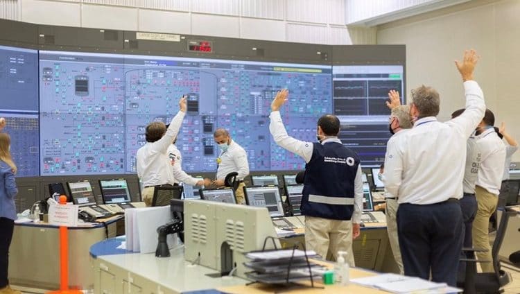 محمد بن راشد: نعلن نجاح الإمارات في تشغيل أول مفاعل سلمي للطاقة النووية في العالم العربي