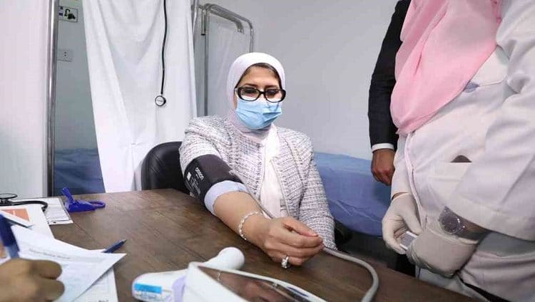 وزيرة الصحة المصرية تخضع لتجارب لقاح كورونا الإكلينيكية