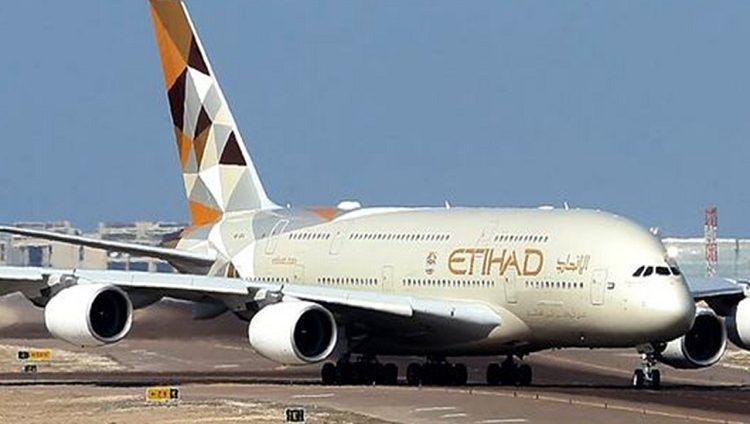 الاتحاد للطيران تعلق رحلاتها بين أبوظبي والكويت ومسقط والسعودية مؤقتاً