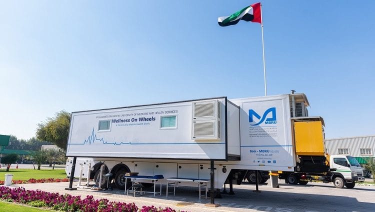 عيادات متنقّلة في دبي لتقديم لقاحات كوفيد-19