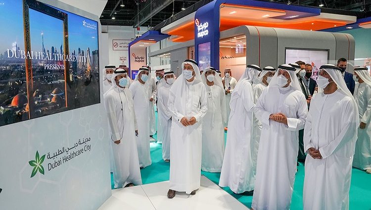 أحمد بن سعيد: دبي مستمرة في دعم القطاعات الحيوية وتسريع التعافي الاقتصادي