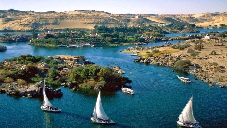 مصر تعلن “الاستنفار” بعد تحذير إثيوبيا من فيضان محتمل لنهر النيل