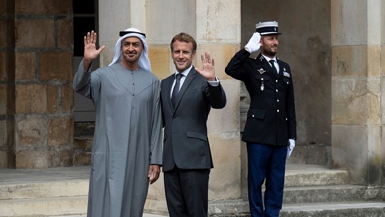 محمد بن زايد والرئيس الفرنسي يبحثان في باريس علاقات البلدين والتطورات الإقليمية