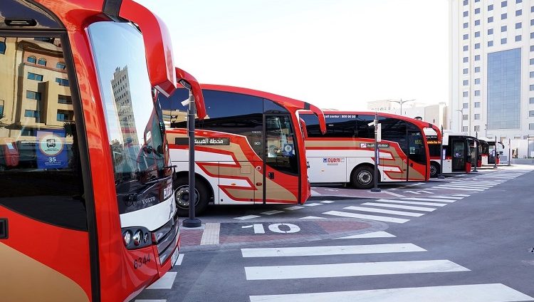 “الطرق والمواصلات” تستأنف تشغيل خدمة حافلات الخط “E101” بين دبي وأبوظبي