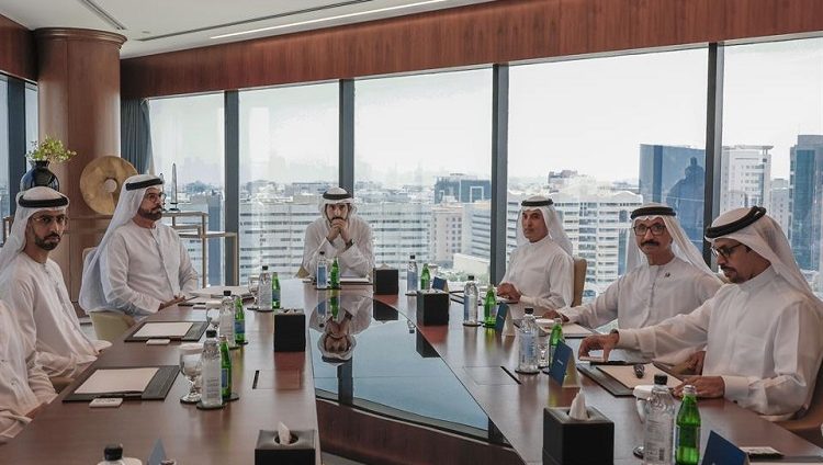 حمدان بن محمد يطلق مبادرة “دبي جلوبال” لترسيخ مكانة دبي الاقتصادية العالمية عبر 50 مكتب ترويج تجاري لها في القارات الخمس