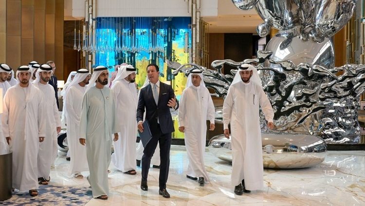محمد بن راشد: “مستمرون في دعم نمو القطاع السياحي وتوفير كل التسهيلات الممكنة للمستثمرين”