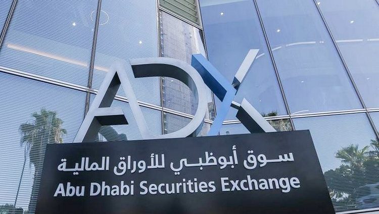 سوق أبوظبي للأوراق المالية الأفضل أداءً خليجياً والثاني عربياً في 2022