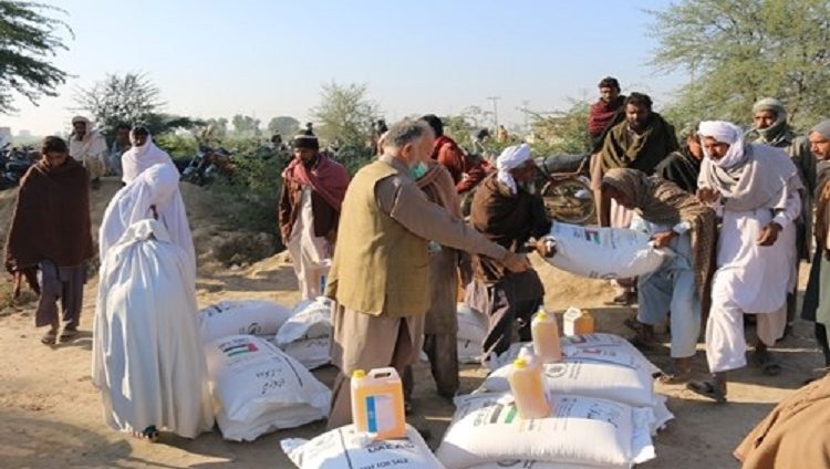 وفد “مبادرات محمد بن راشد آل مكتوم العالمية” و”الأغذية العالمي” يزور متضرري الفيضانات في باكستان