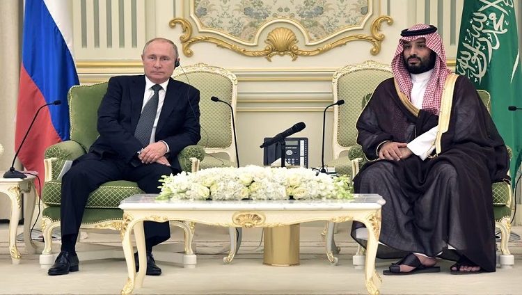 الكرملين: بوتين وولي عهد السعودية يؤكدان أن خفض إمداد النفط يضمن استقرار السوق