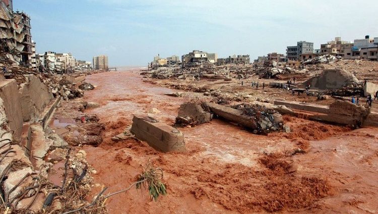 الإسعاف الليبي : تقلص الآمال في العثور على ناجين