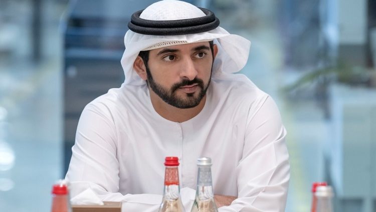 حمدان بن محمد يعتمد الهوية المؤسسية الجديدة لــ “دبي الصحية”