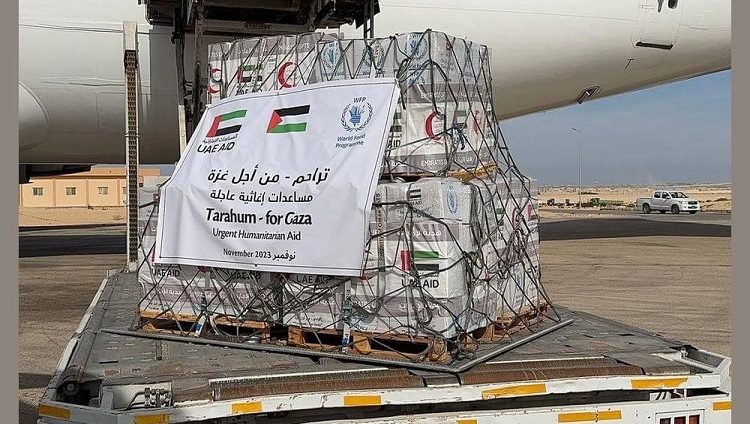 الإمارات ترسل 100 طن مساعدات غذائية وطبية لإغاثة الفلسطينيين في غزة